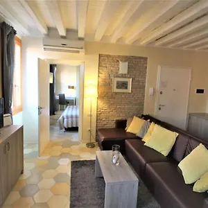 New Central And Spacious Venice