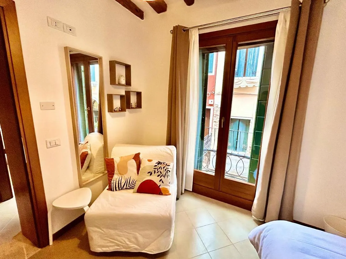 Central Flat Romantic Domus Remedio Venice Apartment